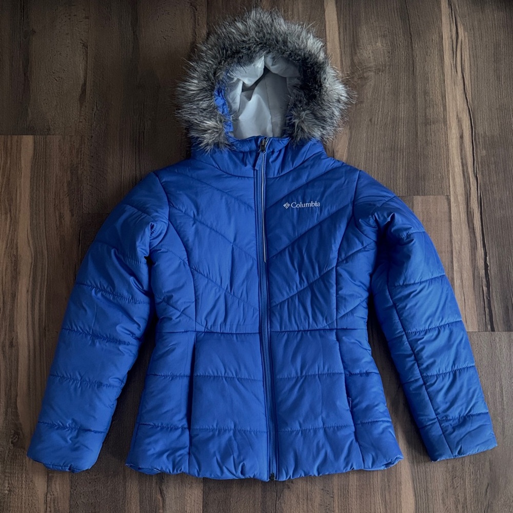 Columbia Puffer Jacket with removable Faux Fur Trim